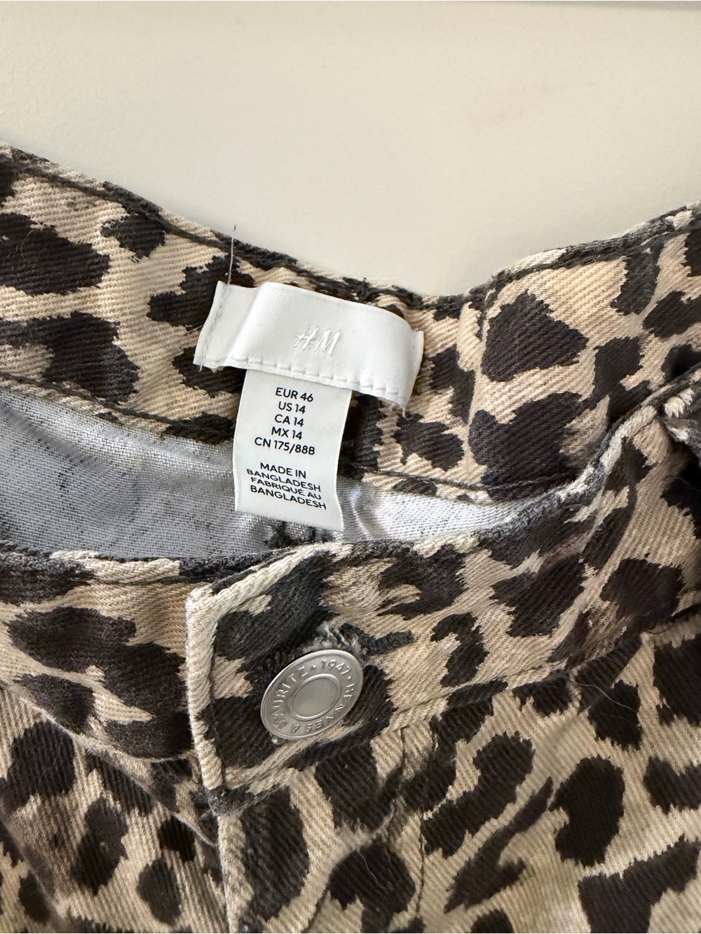 H&M Leopard Wide-Leg Jeans in Brown and Cream - Picture 2 of 3
